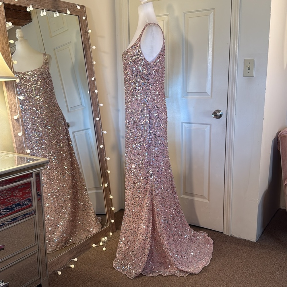 MAC DUGGAL
Pink Sequined Low Back Slip Gown - Picture 8 of 17